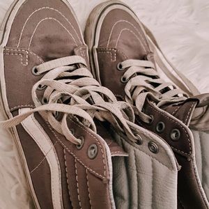 gray sk8 hi vans